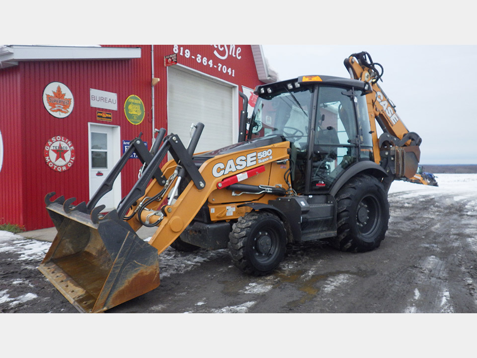 Beauchesne 13 case 580SN 2024 avec 490hrs .JPG