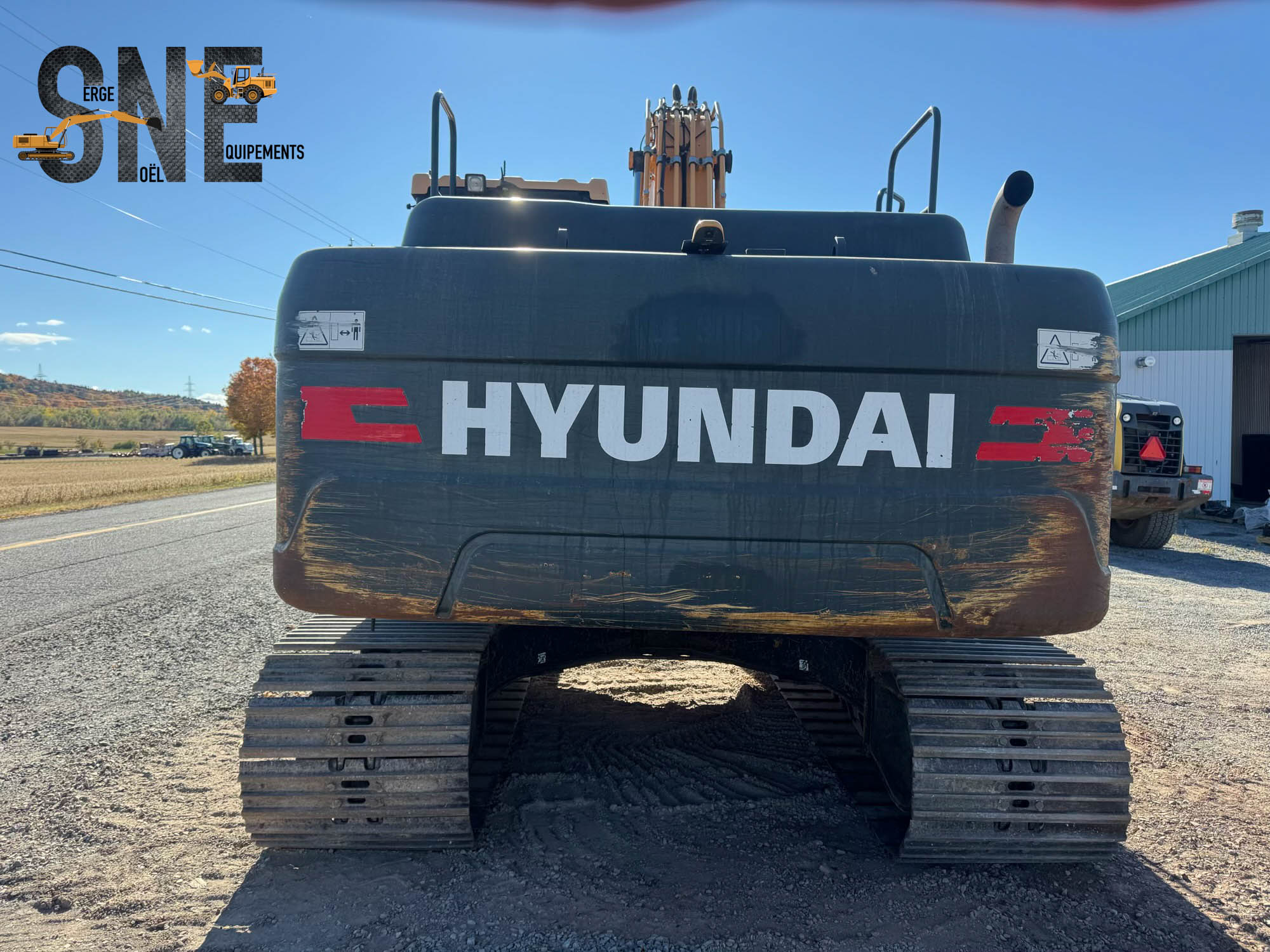 Hyundai HX220L_8523.jpg