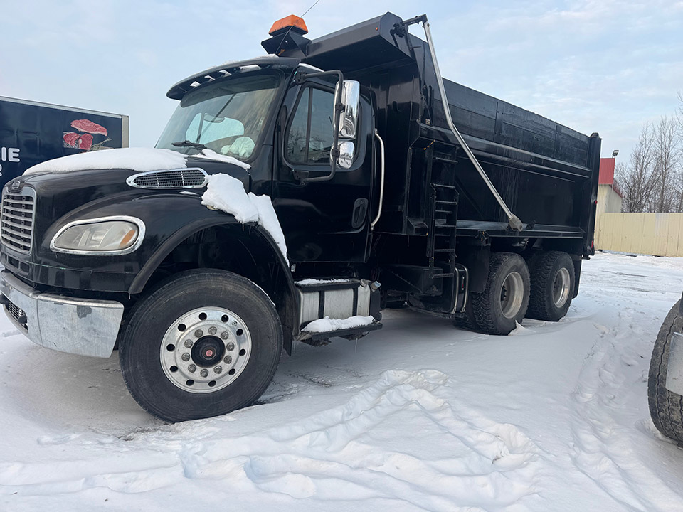 2015 Freightliner M2 112.jpeg