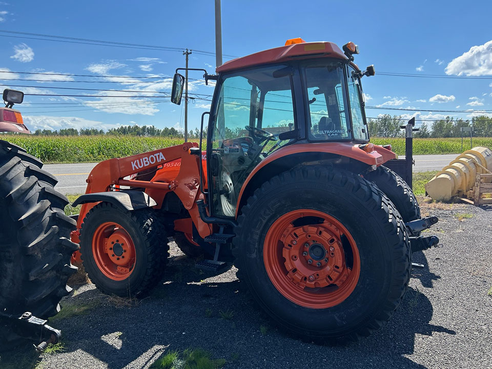 Kubota-M9540.jpg