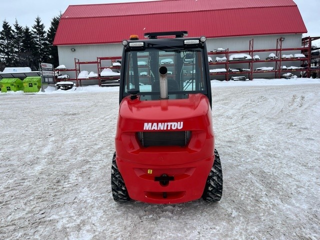 Manitou MSI35 CE5286 profil arriere side.jpg