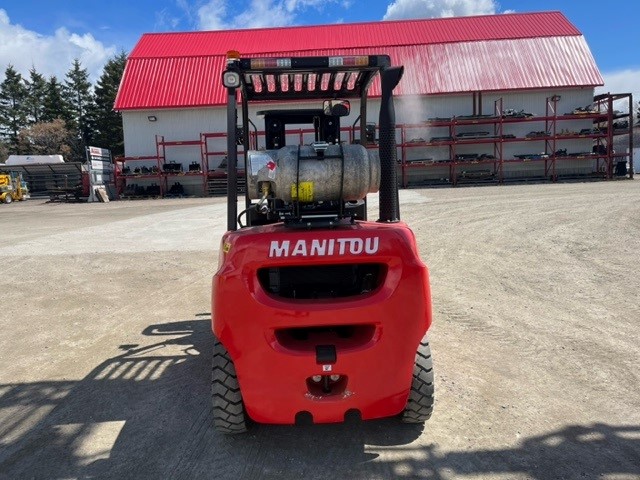 Manitou MI40G CE6489 profil arriere back side.jpg