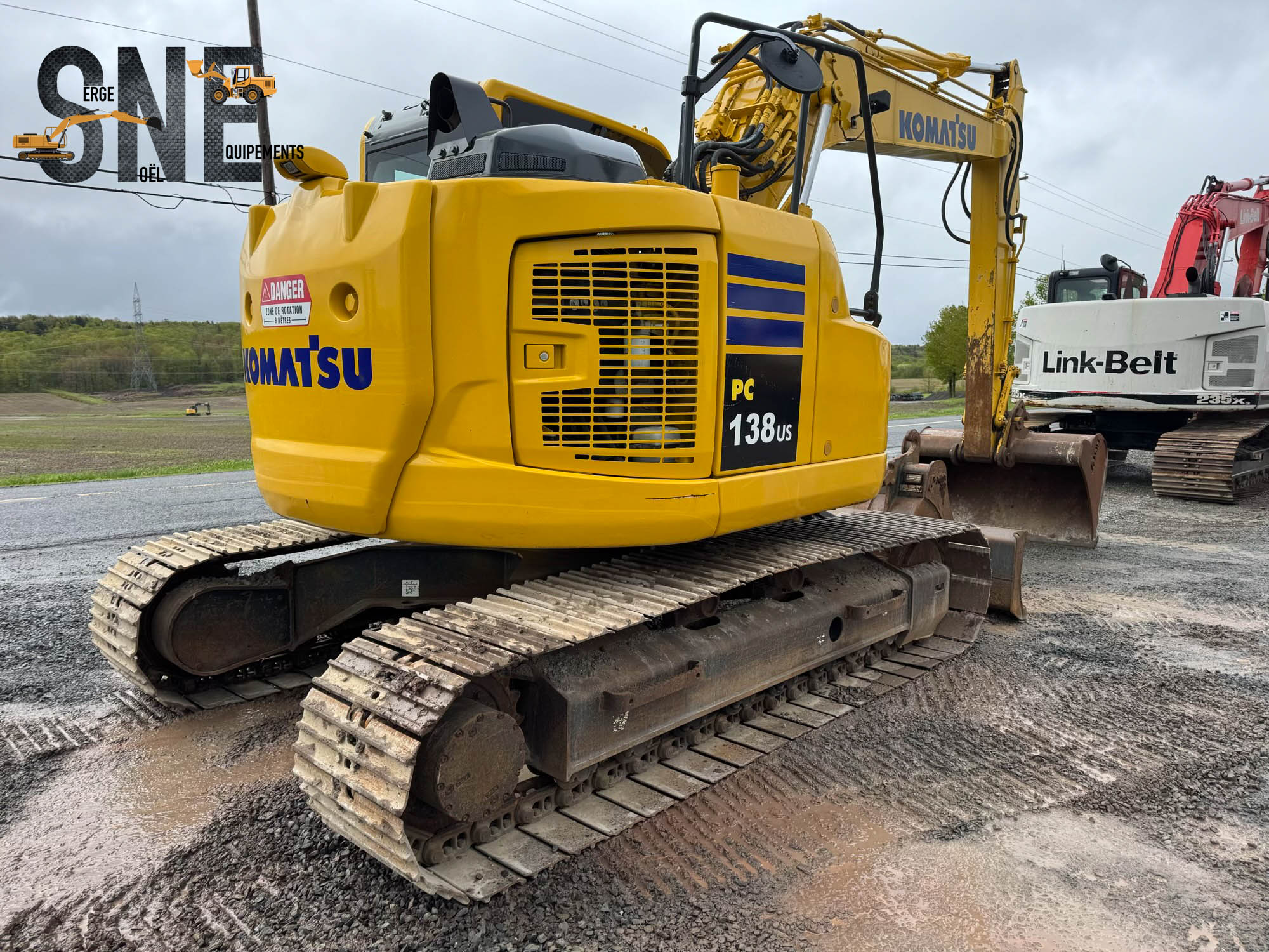 Komatsu PC138_6344.jpg