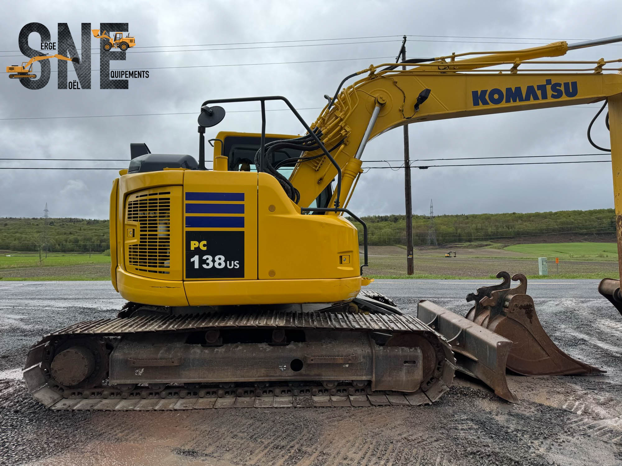 Komatsu PC138_6343.jpg