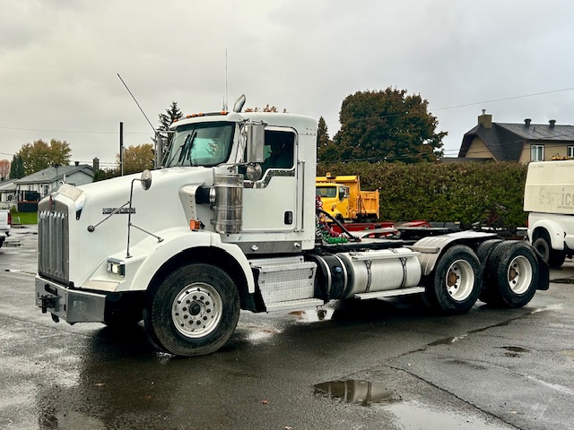 2015 kenworth t800 daycab.jpg