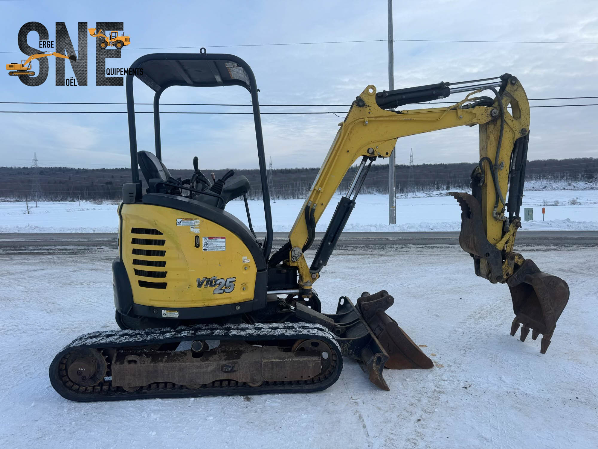 Yanmar VIO25_0146.jpg