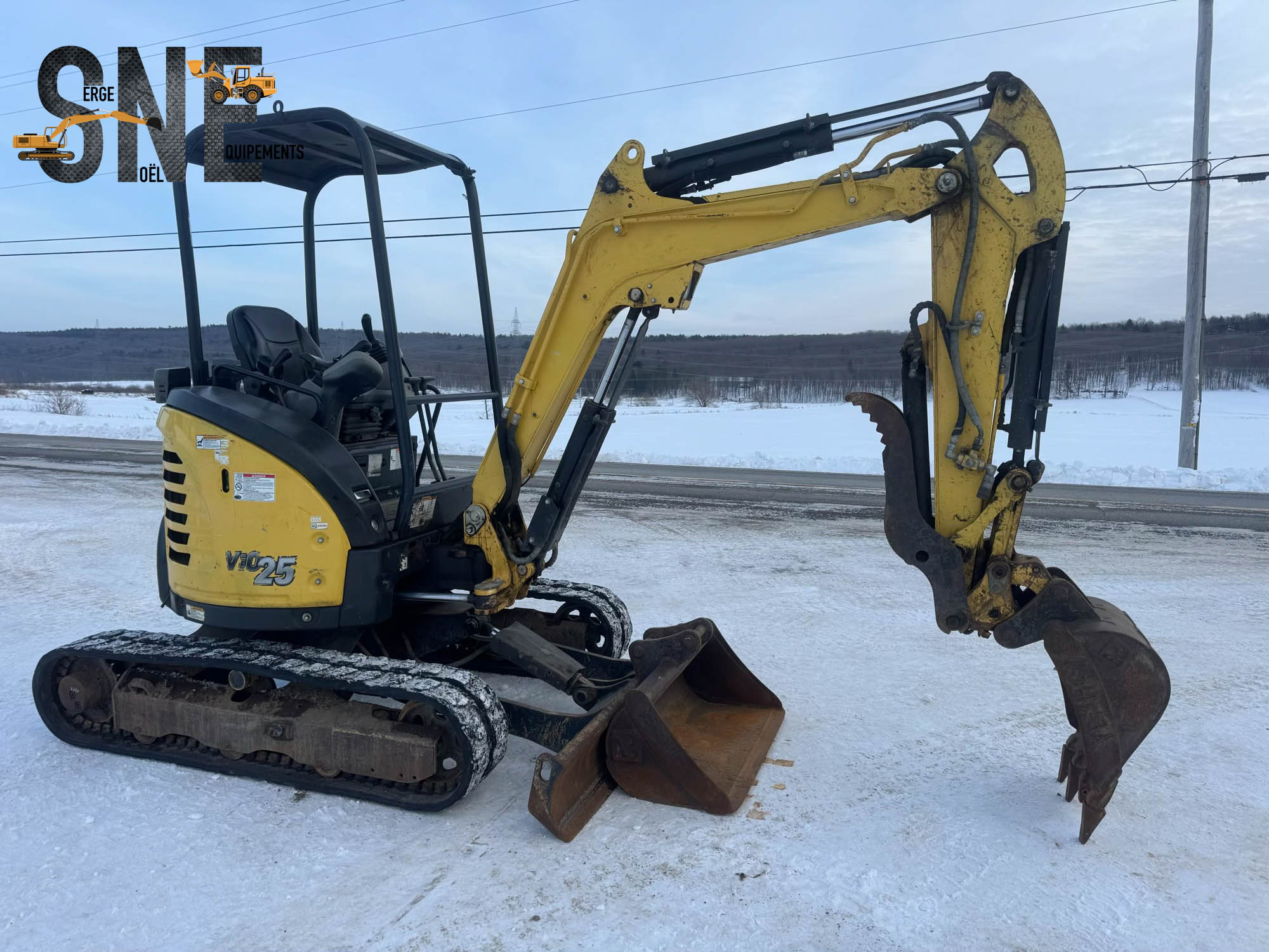 Yanmar VIO25_0145.jpg