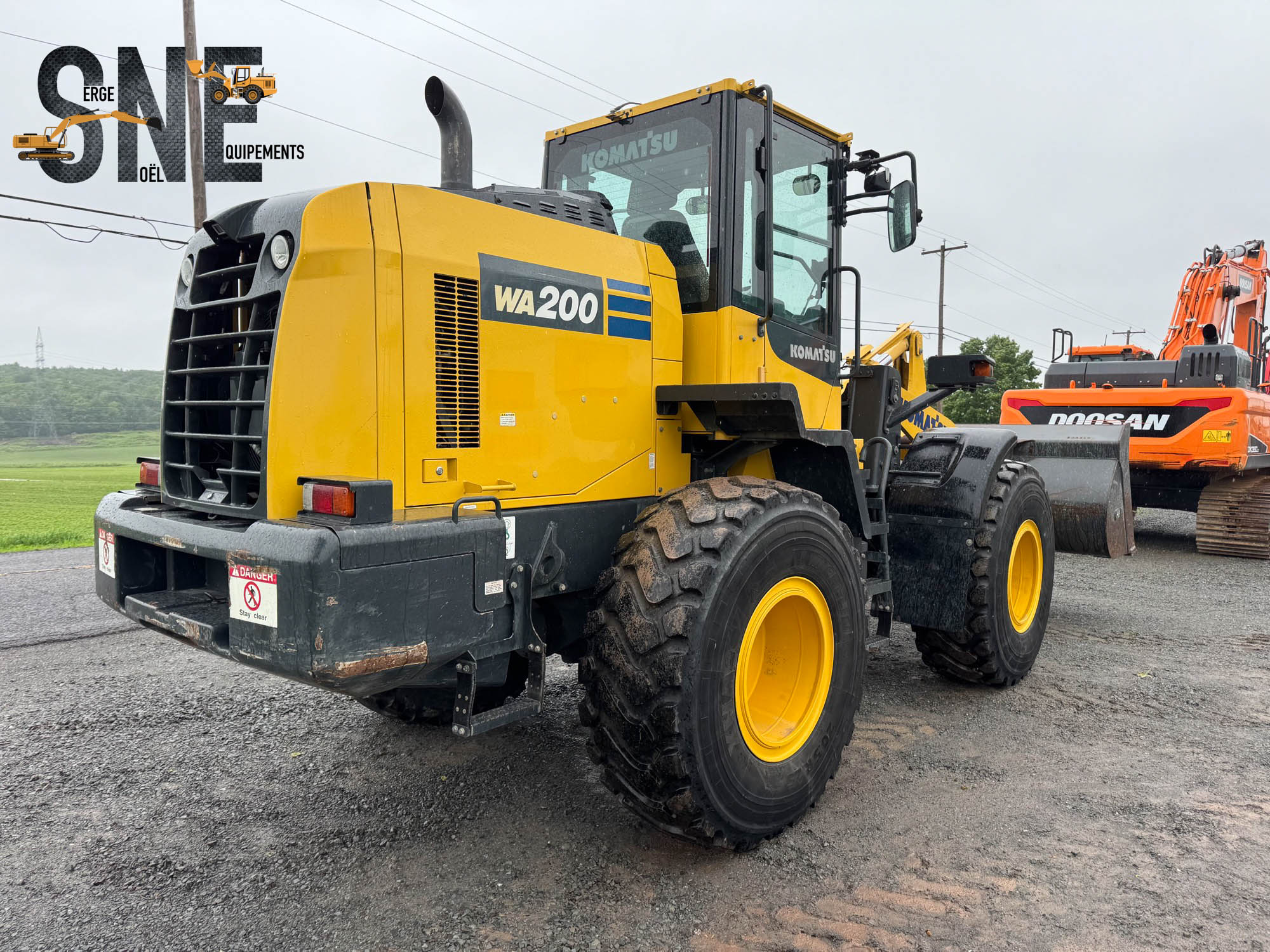 Komatsu WA200-8_7024.jpg