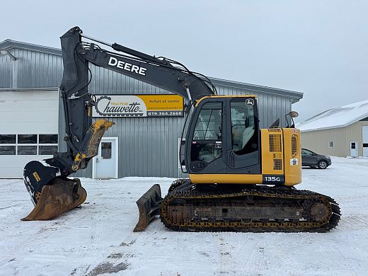 Deere 135G (1).jpg