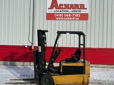 Caterpillar EP18K CE0616 Profile achard side.jpg